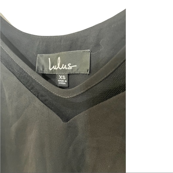 LULU'S BLACK SHEER NET V-NECKLINE ADJUSTABLE STRAP SLEEVELESS FLOWY BLOUSE - Picture 9 of 13